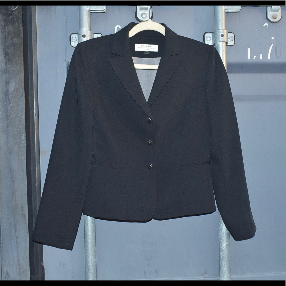 Tahari Arthur S Levine Blazer sz 4P